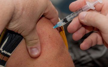 Megérkeztek a védőoltások