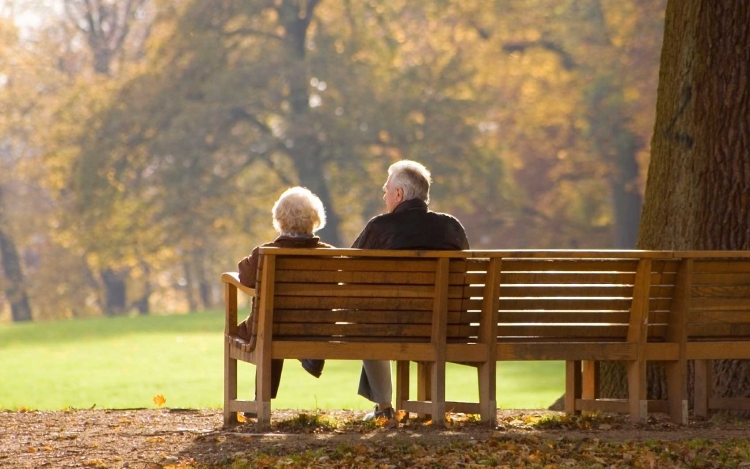 A többség még mindig az államtól reméli a nyugdíjas évek anyagi biztonságát