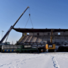 Bontják a lelátót