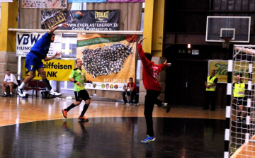 Felejthető első, jó második félidő