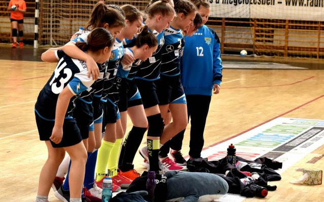 Utcára tette a Cápa gyerekeket a Várkonyi iskola