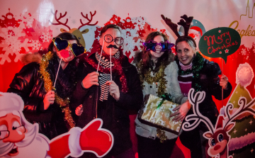 Mutasd meg, mennyire örülsz a karácsonynak!