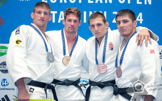 Ezüstöt hozott Attila