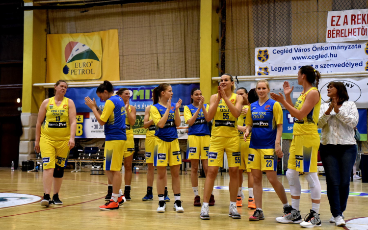 Pécsi győzelmével négy között a CEKK!