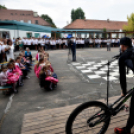 Iskolakezdés a Táncsicsban