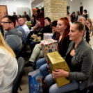 Ajándékok a gyermekotthonnak 