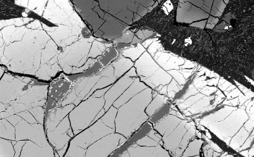 Az élet keletkezéséhez kapcsolható kémiai elemet találtak egy marsi meteoritban