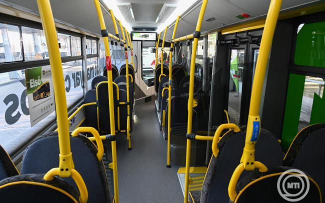 Összesen 1000 új autóbuszt vesz a MÁV