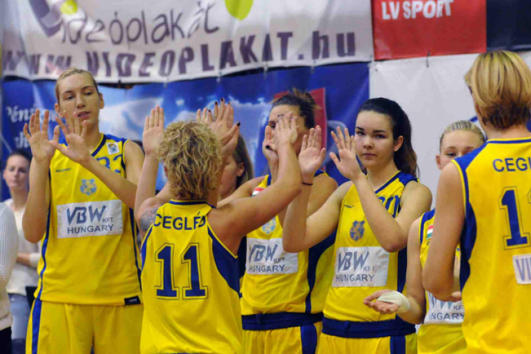 CEGLÉDI EKK–ATOMERŐMŰ KSC SZEKSZÁRD 75–64