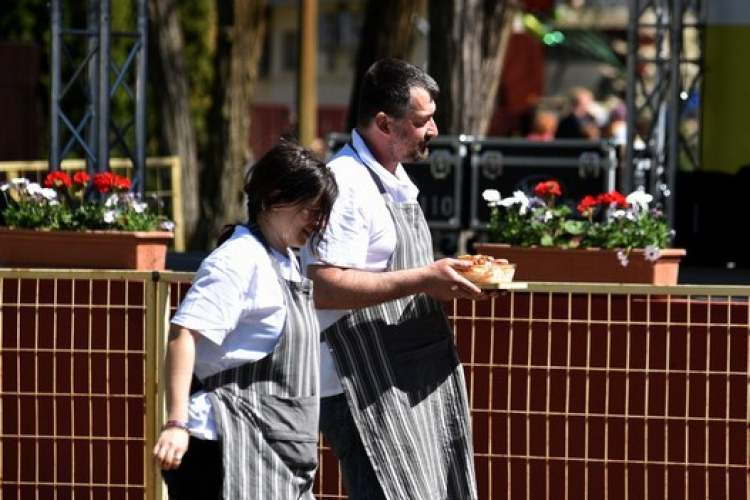 Virágvásár és főzőfesztivál Csemőben