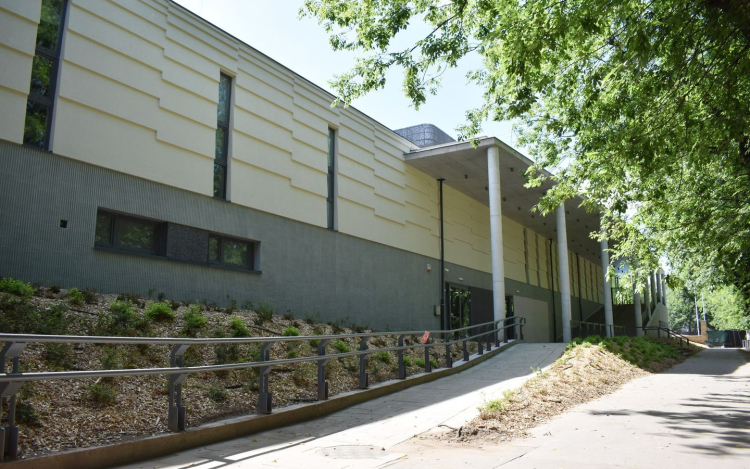 Megtörtént a sportcsarnok műszaki átadása