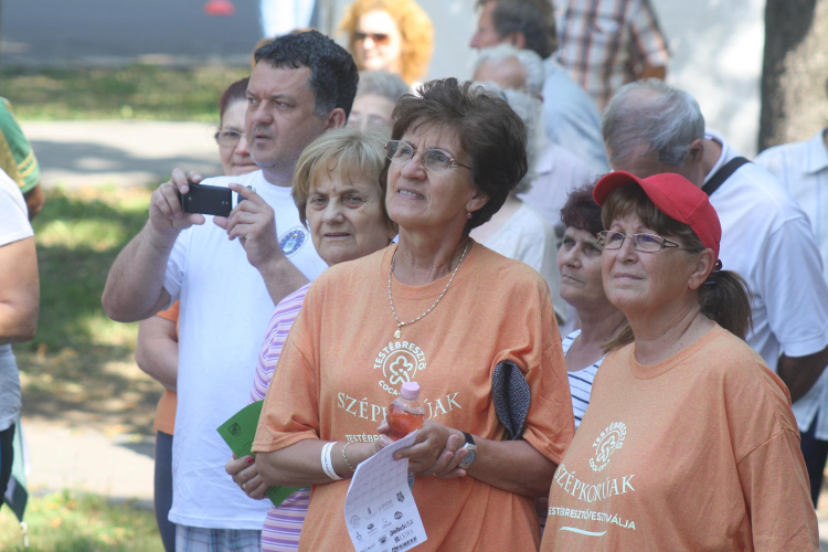 Szépkorúak Testébresztők fesztiválja Cegléden