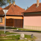 Villanyoszlopokat döntött ki egy kamionos Cegléden