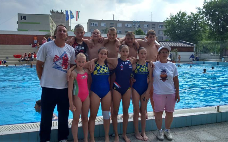 Refisek vitték a sulipólót 