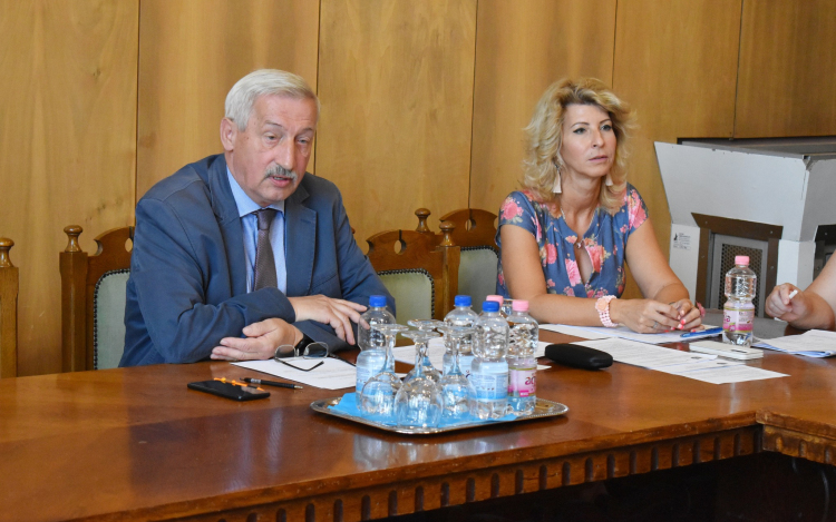 Rendkívüli ülést tartottak