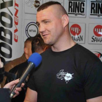 BOXGÁLA mérlegelés a Jazz Cafe-ban