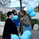 Séta a kékbe borult Autista házhoz