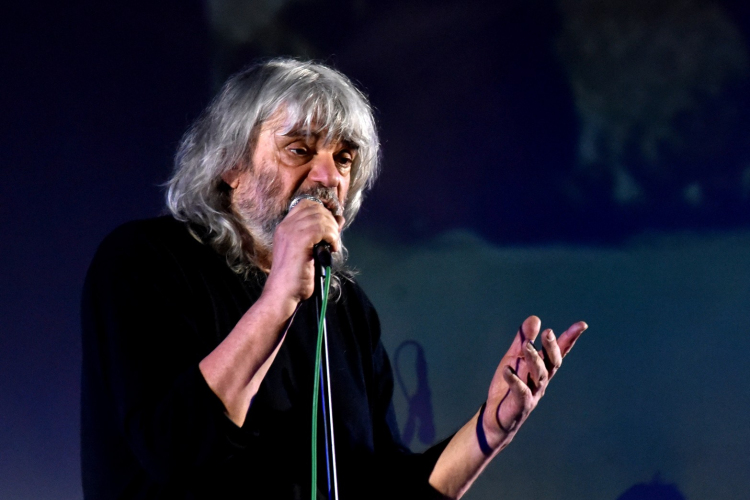 Cegléden adott koncertet Hobo