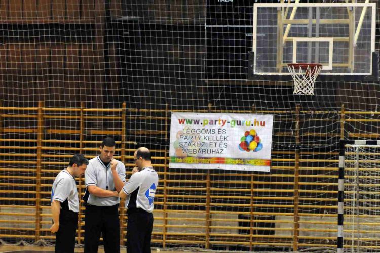CEGLÉDI EKK–ATOMERŐMŰ KSC SZEKSZÁRD 75–64