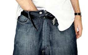 Nemi szervét mutogatta a gyanútlan járókelőknek