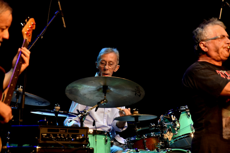 25. Dobos- és ütősgála