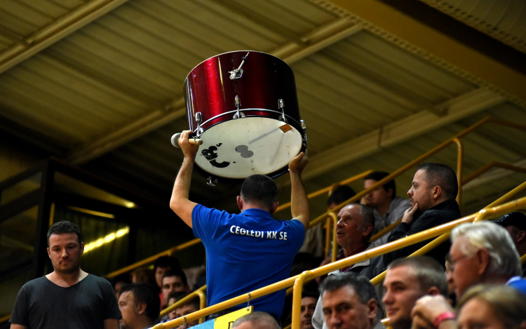 Ébresztőt kellett fújni a fiúknak