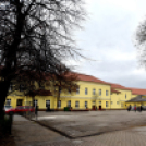 Átadták a felújított Szent Kereszt Katolikus Általános Iskolát