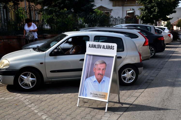 Csáky András - aláírás gyűjtés