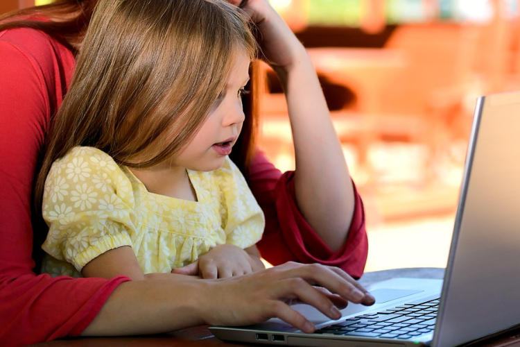 Felmérés: a járványhelyzet összehozta a családokat