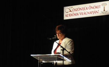 Az időseket köszöntötték