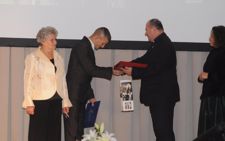 Prima Primissima lett Ungvári Miklós