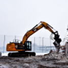 Malomtó széli lelátó bontása 