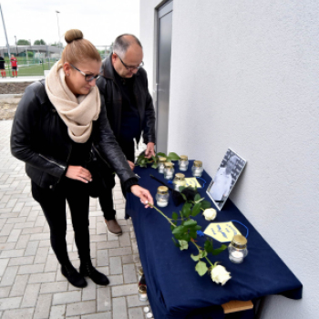 Gyertyagyújtással emlékeztek Kis Péterre