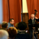 Jazzkoncert dobos nélkül