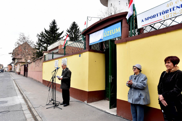 Kürti Béla nevét viseli a Sporttörténeti Gyűjtemény