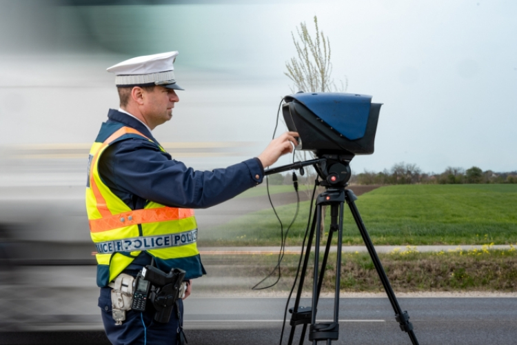 Fókuszban a gyorshajtók