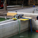 Városi Strandfürdő – Már burkolnak