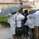 Esőben is kampányoltak Cegléden