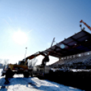 Bontják a lelátót