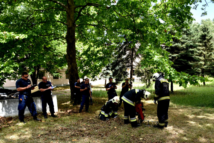 Tűzoltók versenyeztek Cegléden