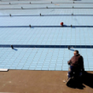 Városi Strandfürdő - Labda a medencében