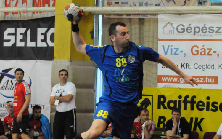 Cegléden játszik a király