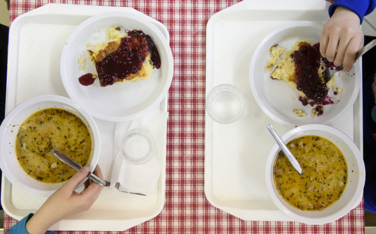 Tájékoztató a bezárt iskolák tanulóinak közétkeztetéséről