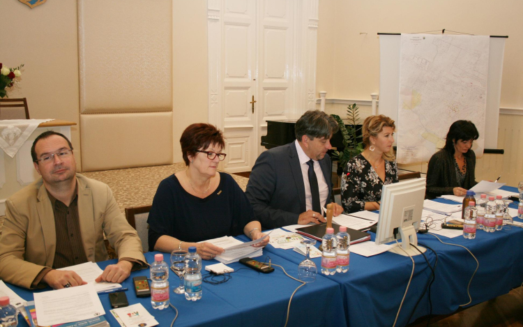 Bővítik a szelektív hulladékgyűjtő szigeteket a városban