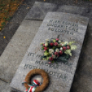 Messze a hazától...