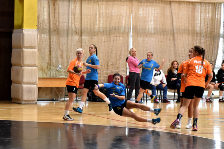 Ceglédi Kék Cápák - Vecsés Kombi Expressz 28 - 20 (16 - 9)