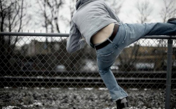 Térfigyelő kamerát és rotációs kapát is lopott - Elfogták