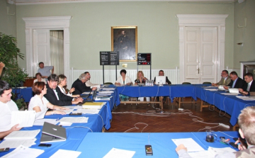 Feszes gazdálkodásra lesz szüksége a városnak