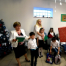 Ajándékok a gyermekotthonnak 