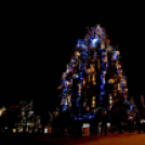 Megnyitott a jégpálya